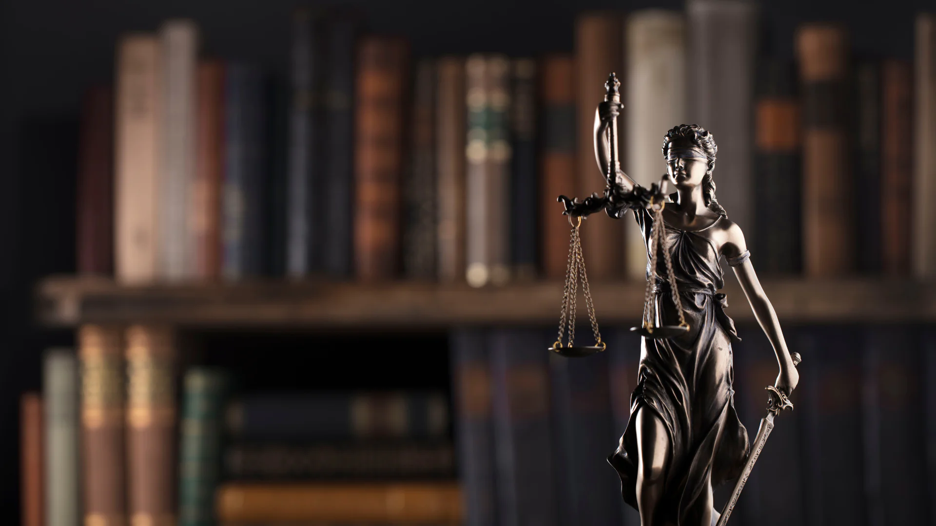 Antitrust Whistleblower Lawyer – Report Price Fixing and Collusion Safely and Pursue Whistleblower Rewards